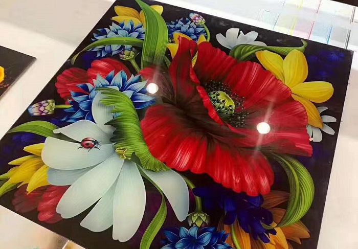 Thế nào là in uv trên kính